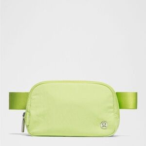 NEW LULULEMON BELT BAG SOUR GRAPE